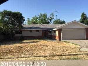 663 Pioneer Ave, Porterville, CA 93257-1233