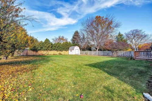 3274 Chardonnay Ct, Green Bay, WI 54301-1461