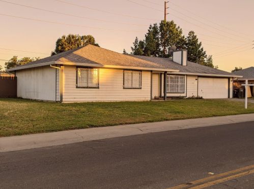 6114 Gilman Way, North Highlands, CA 95660-4400