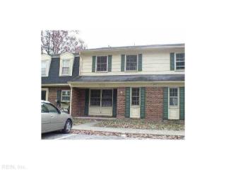 385 Circuit Ln, Newport News VA  23608-2933 exterior