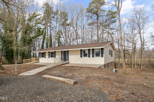4713 Mcconnell Rd, Mcleansville, NC 27301-9631