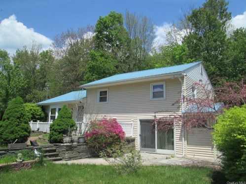 235 Lake St, South Fallsburg NY  12779-5324 exterior