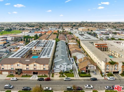 13725 Doty Ave, Hawthorne CA  90250-9518 exterior