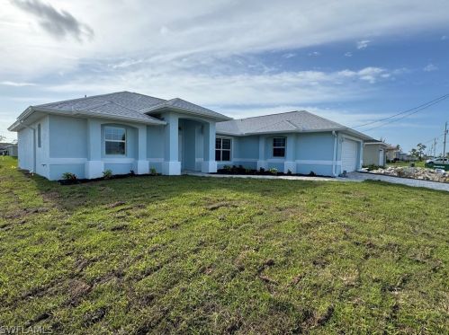 2913 22nd Pl, Cape Coral, FL 33993-8352