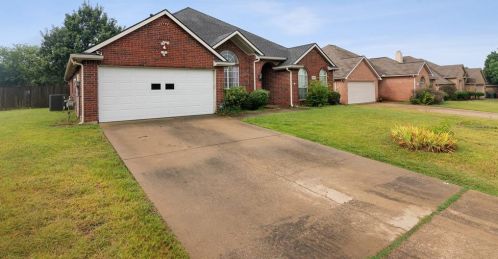 2529 Coffey Dr, Denton, TX 76207-1144