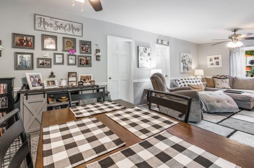 237 Magill Rd, Zelienople PA  16063-3015 exterior