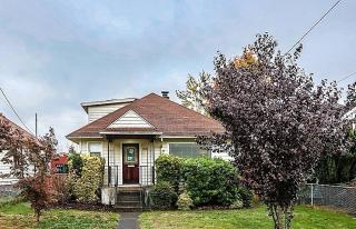 1118 Warren Ave, Bremerton, WA 98337-1607