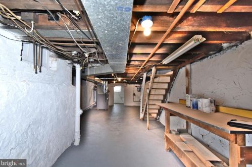 6716 Marsden St, Philadelphia PA 19135-2226 exterior