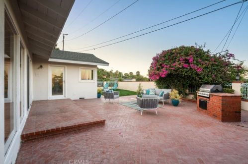 2105 Velez Dr, Rancho Palos Verdes CA  90275-1427 exterior