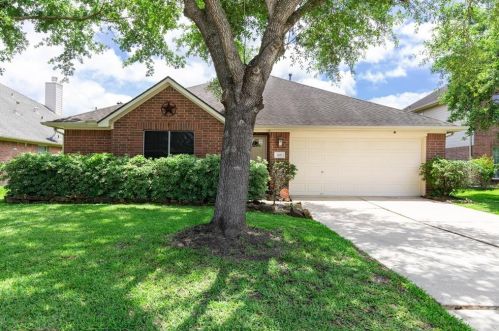 4117 Merlet Dr, Pearland, TX 77584-7893