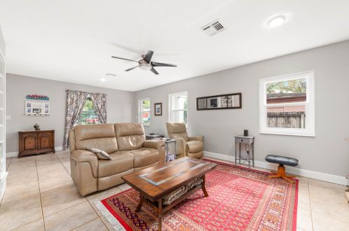 1641 28 Ave, Vero Beach FL 32960-3135 exterior