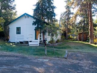 649 Quimby Ave, Bend, OR 97701-4014