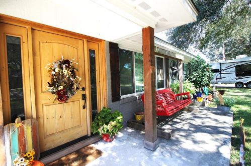 417 Tennie St, Dinsmore, TX 77488-2924