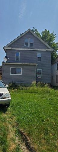 711 Carlisle St, New Castle PA 16101-2308 exterior