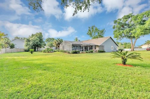 1750 Singing Palm Dr, Apopka FL  32712-2465 exterior