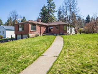 2712 19th Ave, Spokane WA  99223-5011 exterior