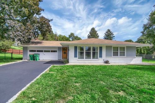 39 Shirley Ave, Fishkill, NY 12524-1356