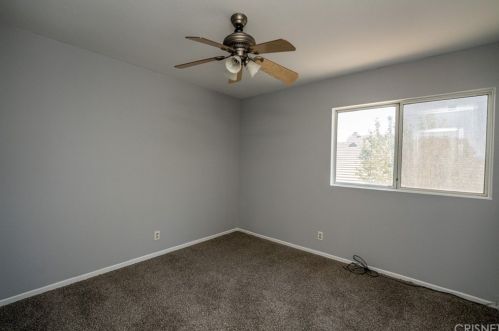 43234 Vineyard Dr, Lancaster CA  93535-4920 exterior