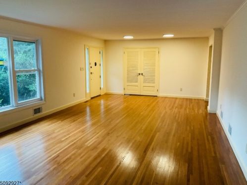 131 Raymond Ave, South Orange, NJ 07079-2339