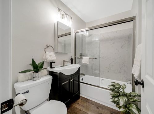 1457 Via Manzanas, San Lorenzo CA  94580-2239 exterior