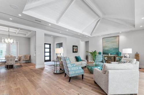 2790 Leeward Ln, Naples, FL 34103-4034