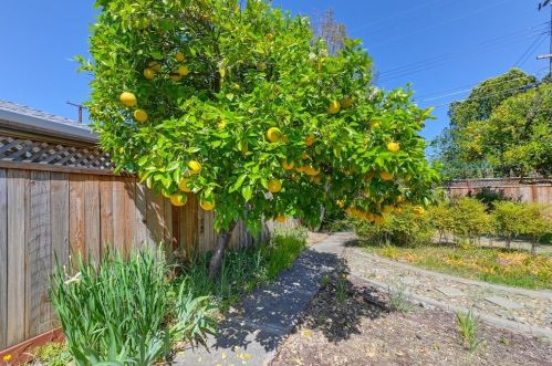 2621 Gilbert Way, Rancho Cordova CA  95670-3513 exterior