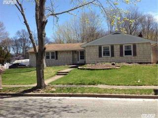 1 Valley St, Hauppauge, NY 11779-1830