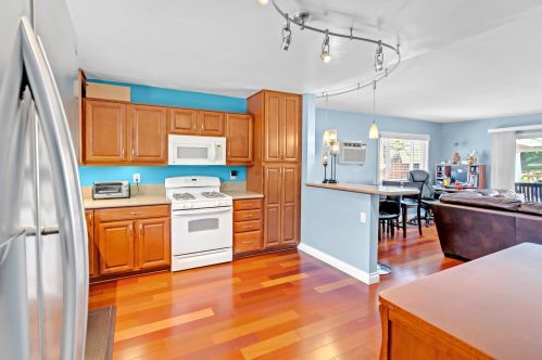 8555 Dobyns Dr, Santee CA  92071-3907 exterior