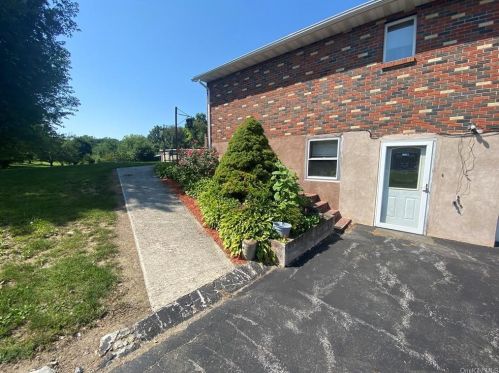 127 South St, Marlborough NY  12542-5630 exterior