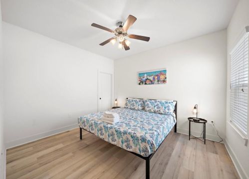 3610 Sealy St, Galveston TX 77550-4029 exterior