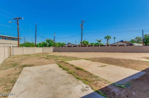 4319 11 Pl, Phoenix AZ 85014-4428 exterior