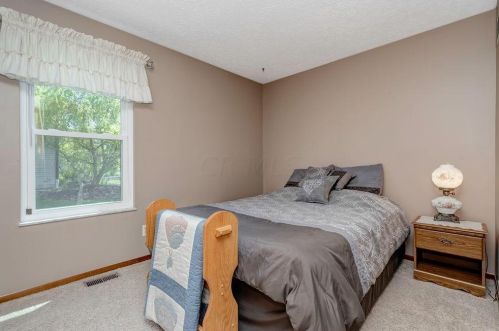 138 Cavalcade Ln, Pataskala OH  43062-9544 exterior