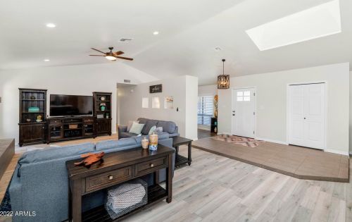 2827 Evans Dr, Phoenix AZ  85032-5030 exterior