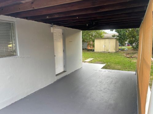 6324 22nd St, Hollywood, FL 33023-2851