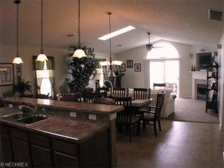 6145 Meadow Farm Ln, Lorain, OH 44053-1893