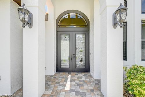 5240 20 Ave, Cape Coral FL  33990-4815 exterior