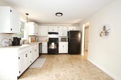 245 Green St, Somersworth NH  03878-2107 exterior