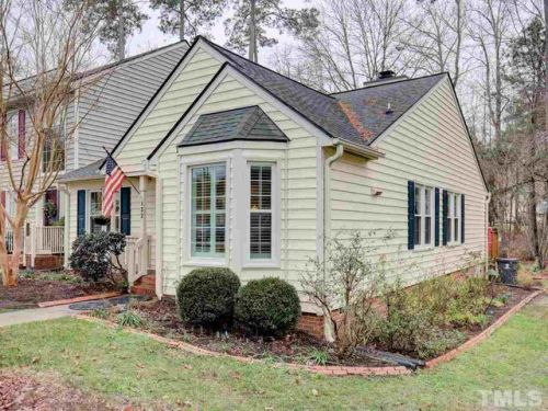 132 Altair Cir, Apex, NC 27502-8552
