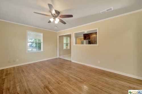 302 Sherman Ave, Copperas Cove, TX 76522-1383