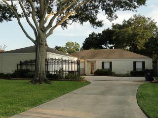 3010 Montford Ct, Sugar Land TX  77478-3734 exterior