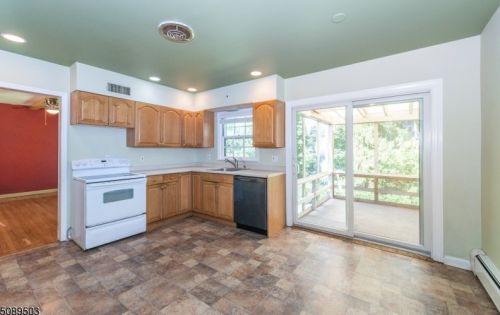 250 Jacksonville Rd, Lincoln Park NJ  07035-1505 exterior