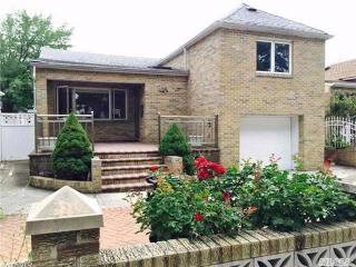 15118 24th Ave, Long Island City, NY 11357