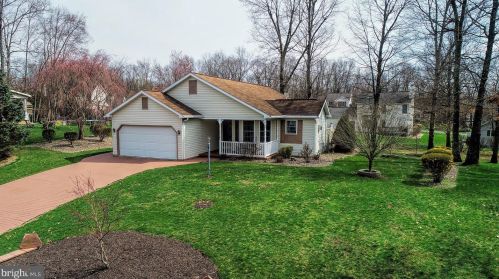 2211 Wooded Way, Huntingdon, PA 16652-9732