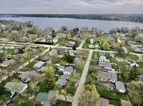 1620 Pheasant Ave, Twin Lakes, WI 53181-9746