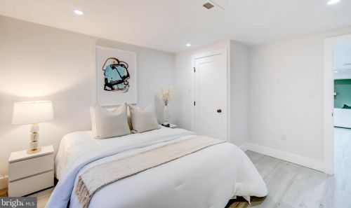 4624 Asbury Pl, Washington DC  20016-4325 exterior