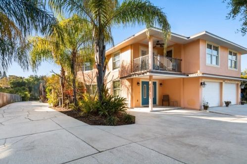 2030 Gulfview Dr, Tarpon Springs, FL 34691-9724