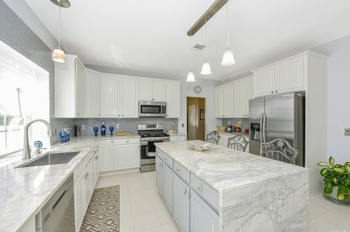 50 Pinehurst Dr, Mount Sinai NY  11766-3421 exterior