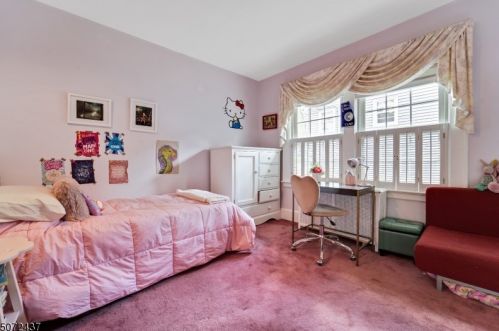 6 Marion Rd, Verona NJ  07044-1420 exterior