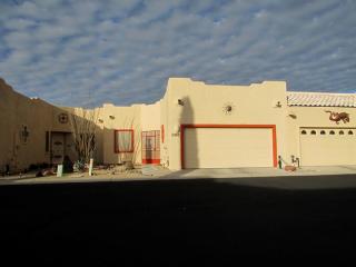 685 Woodfield Ct, Green Valley, AZ 85614-3541