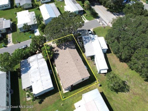 884 Hawthorn Cir, Sebastian, FL 32976-7397